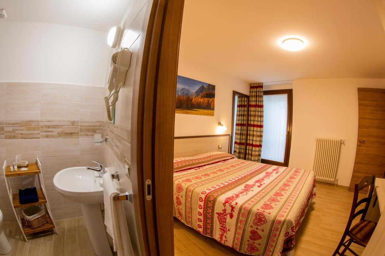 Chambres D'Hotel A Rosy Αόστα Εξωτερικό φωτογραφία